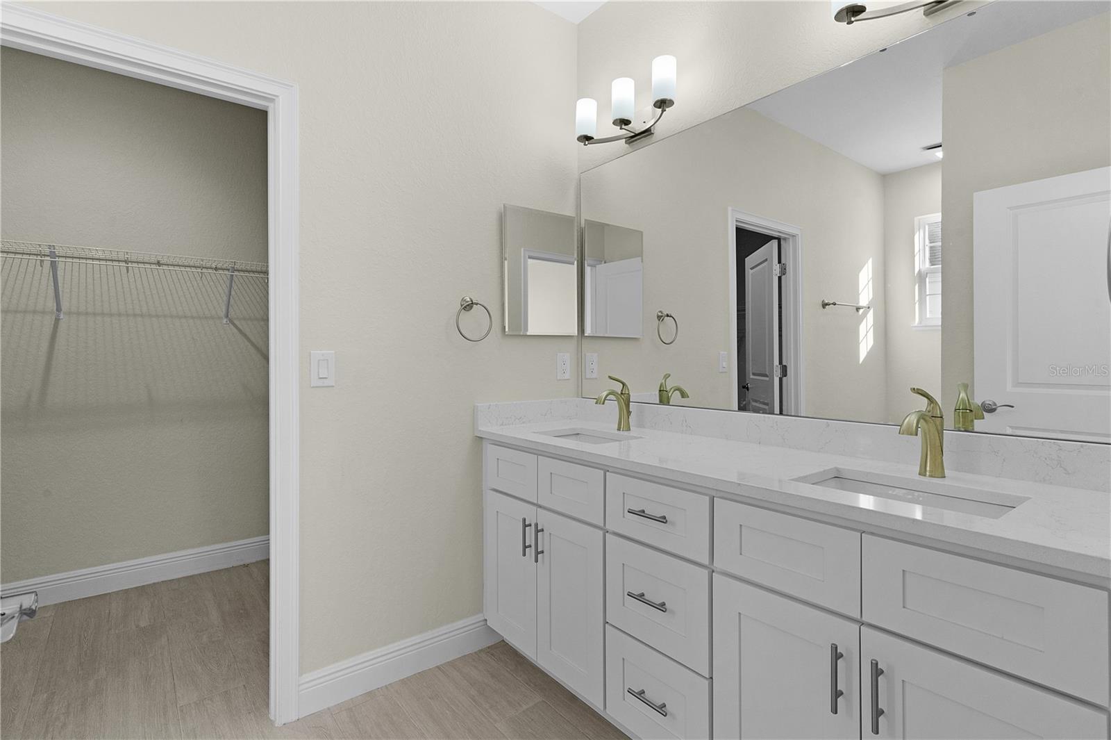 DENSAN PARK PH ONE - Residential