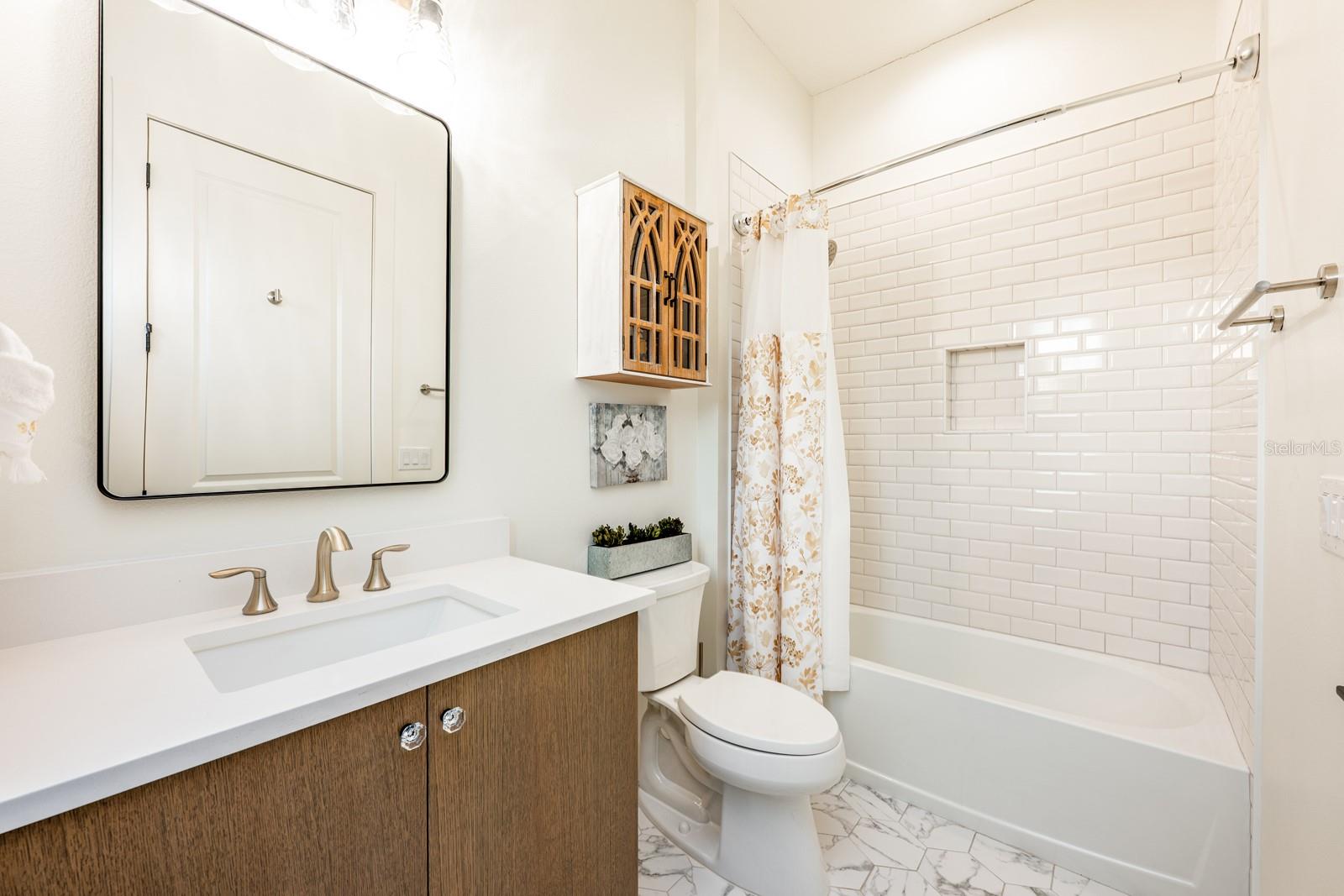 GARDEN WEST - Residential