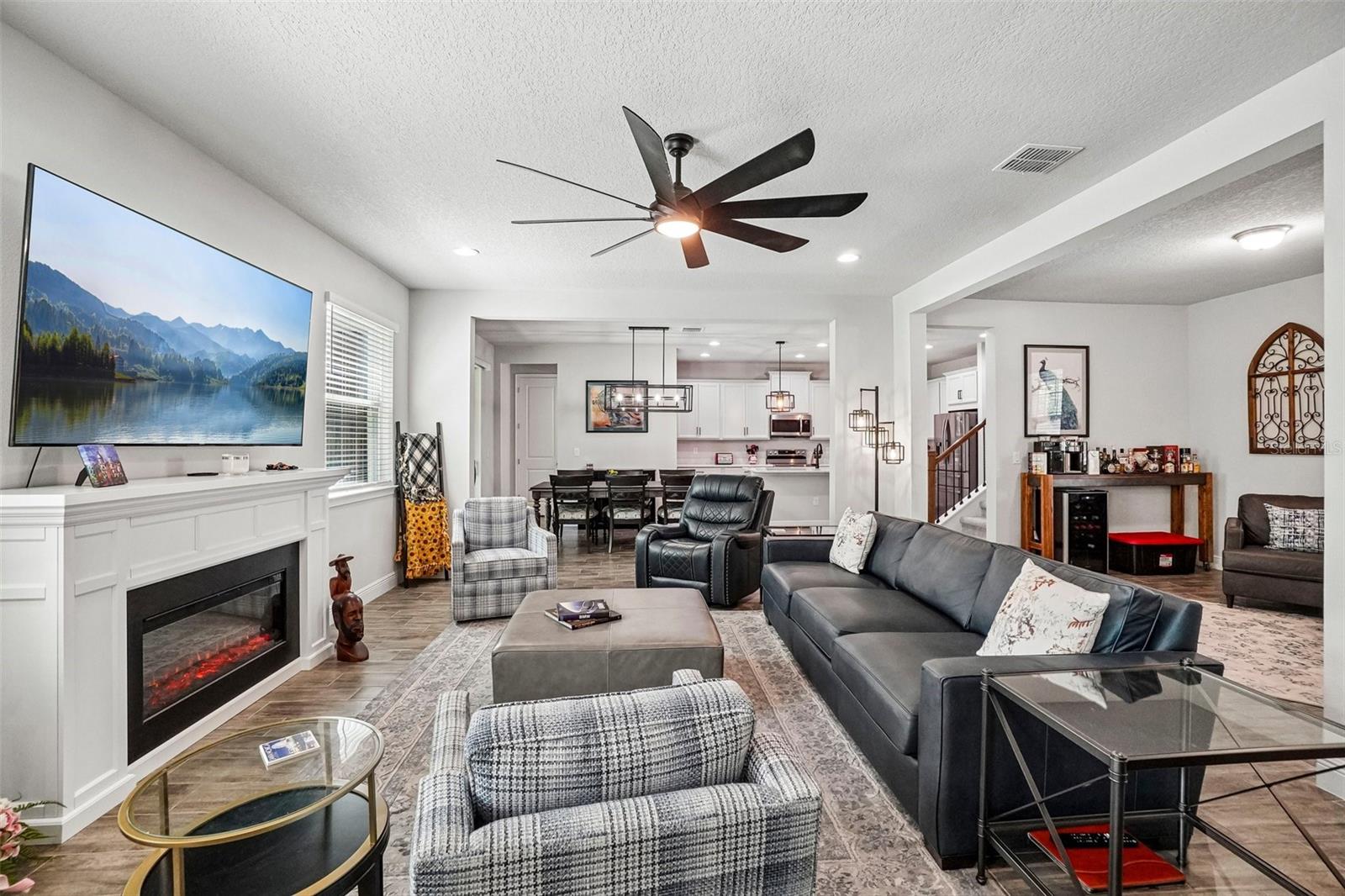 MEADOWGROVE - Residential