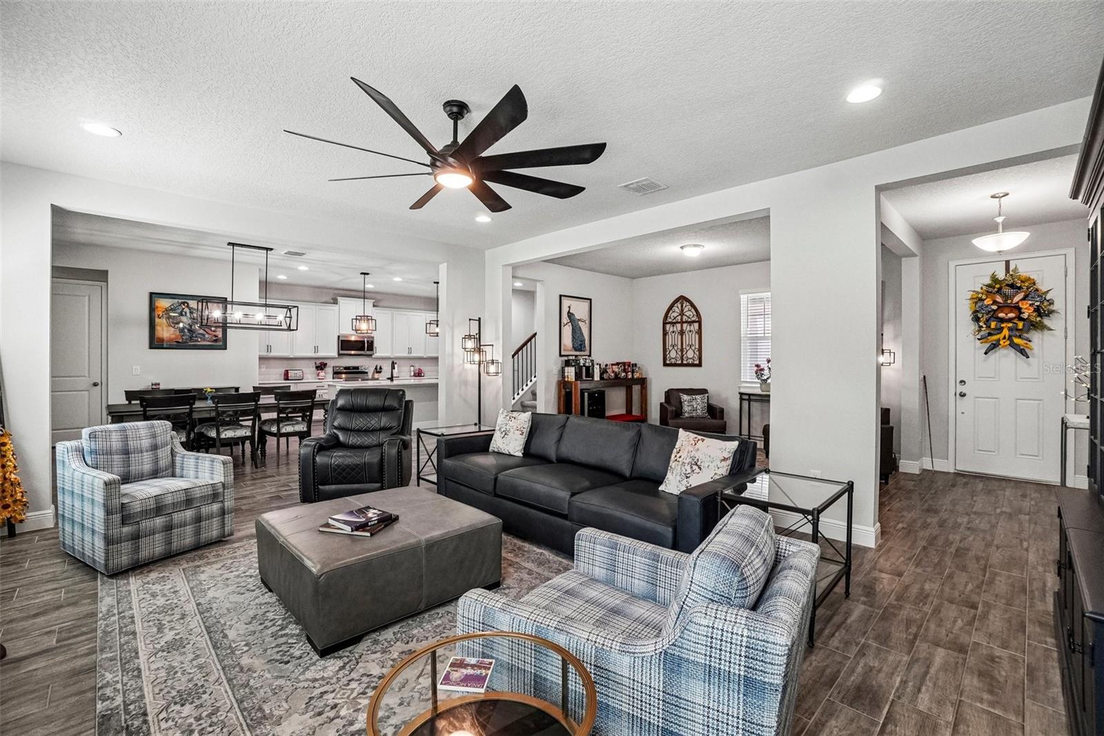 MEADOWGROVE - Residential