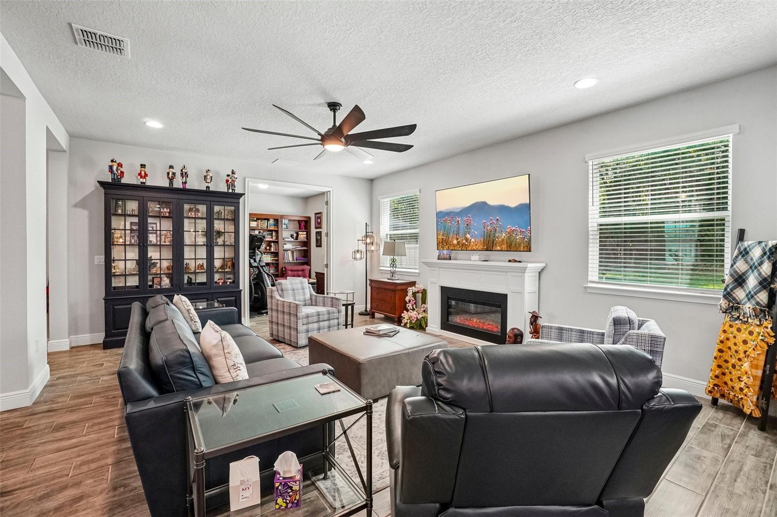 MEADOWGROVE - Residential