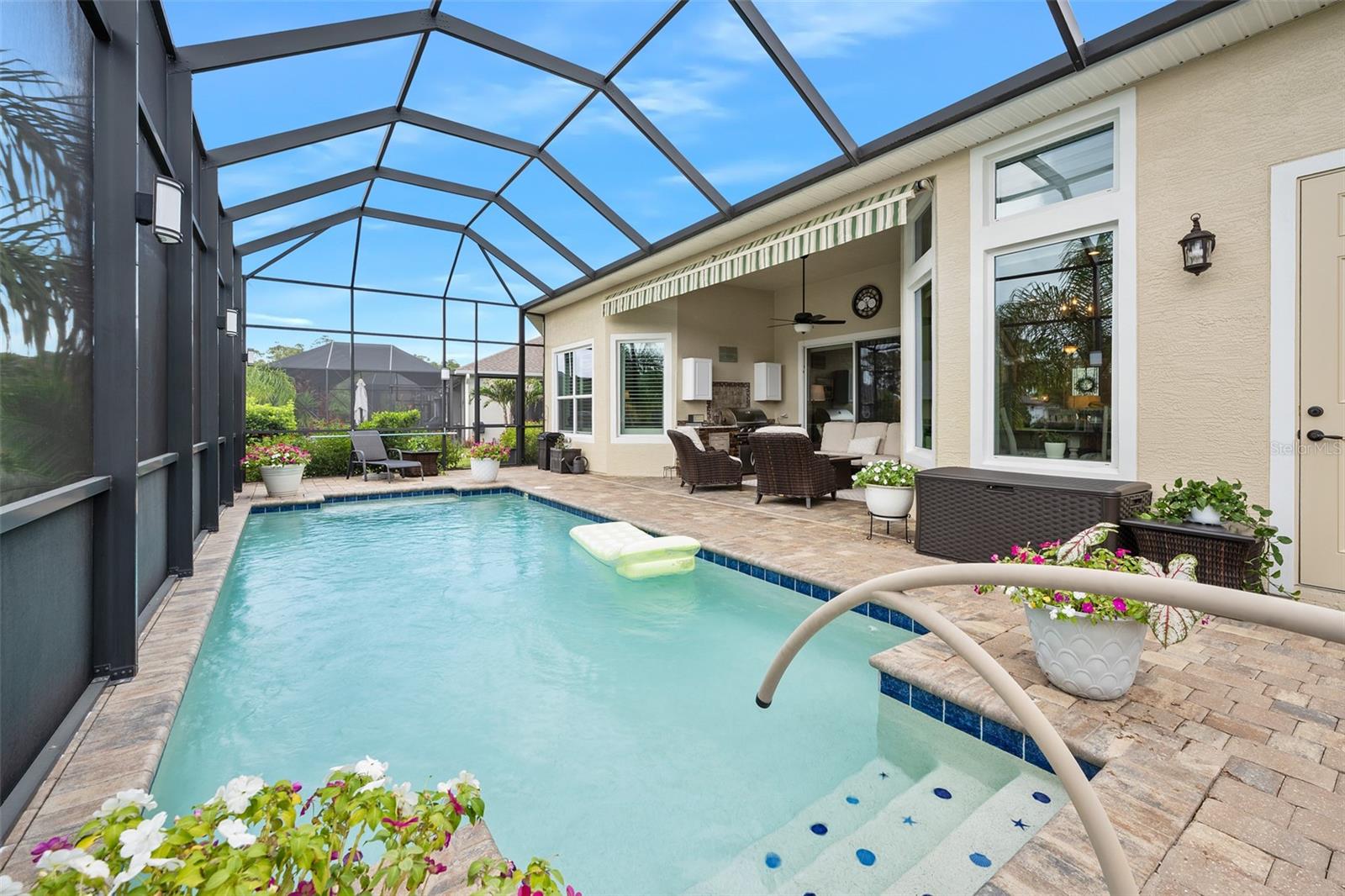 665 SOUTHLAKE DRIVE