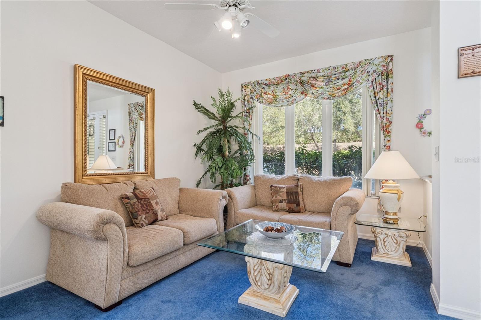 SUNSET LAKES - Residential