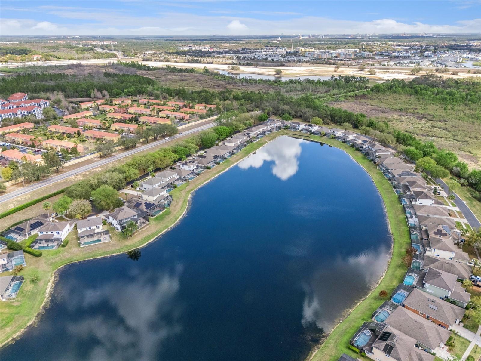 SUNSET LAKES - Residential