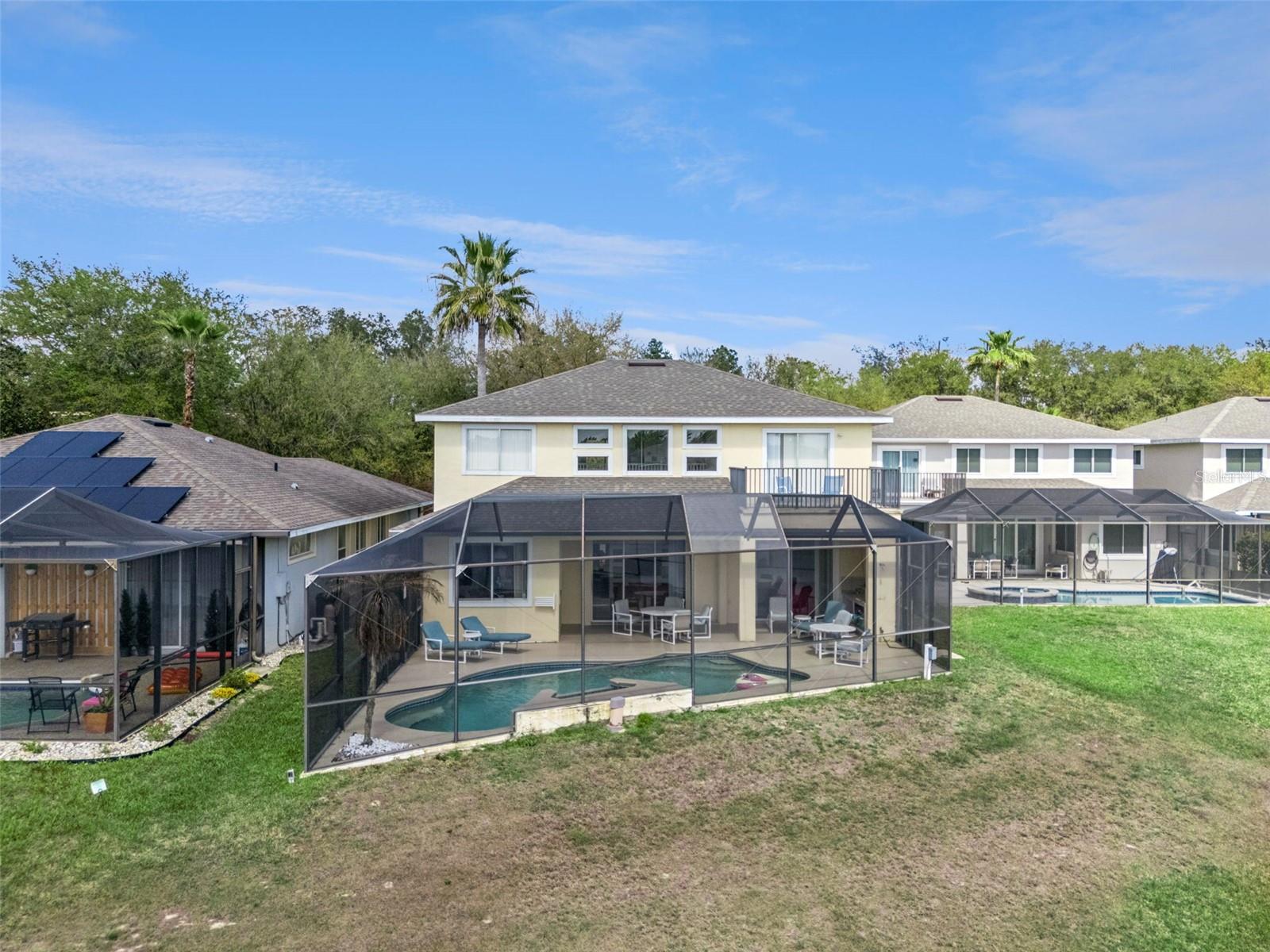 SUNSET LAKES - Residential