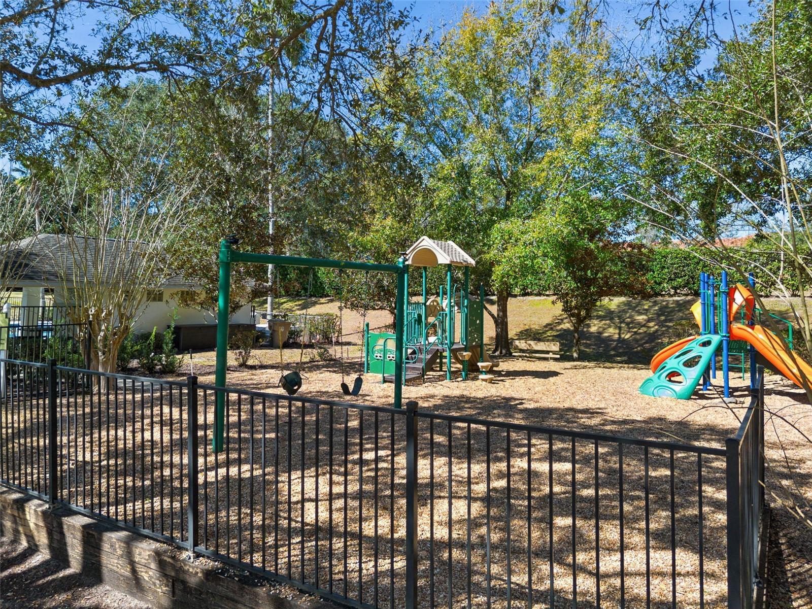 SUNSET LAKES - Residential