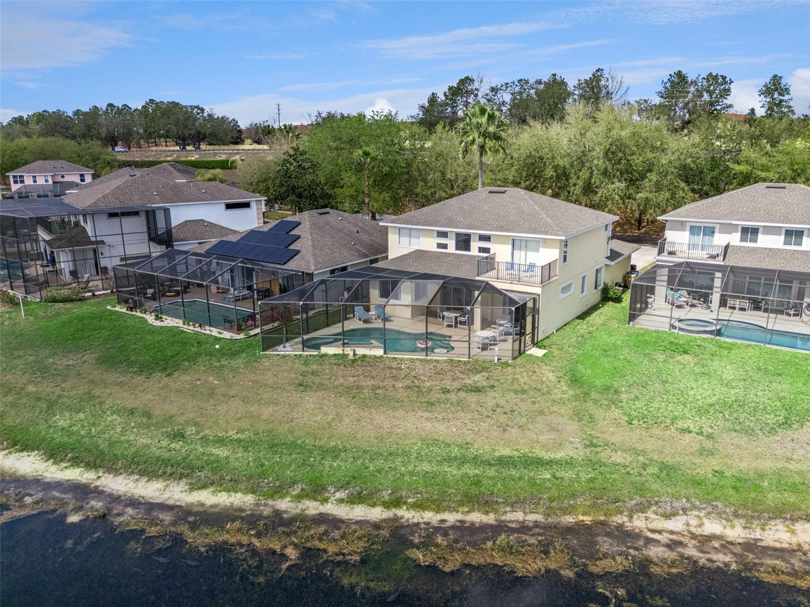 SUNSET LAKES - Residential