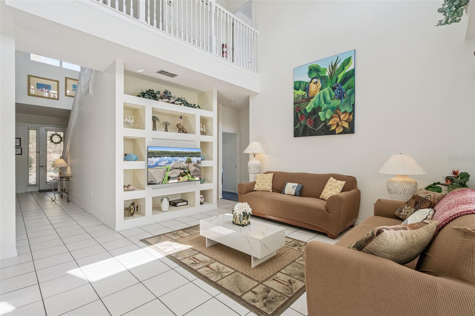 SUNSET LAKES - Residential