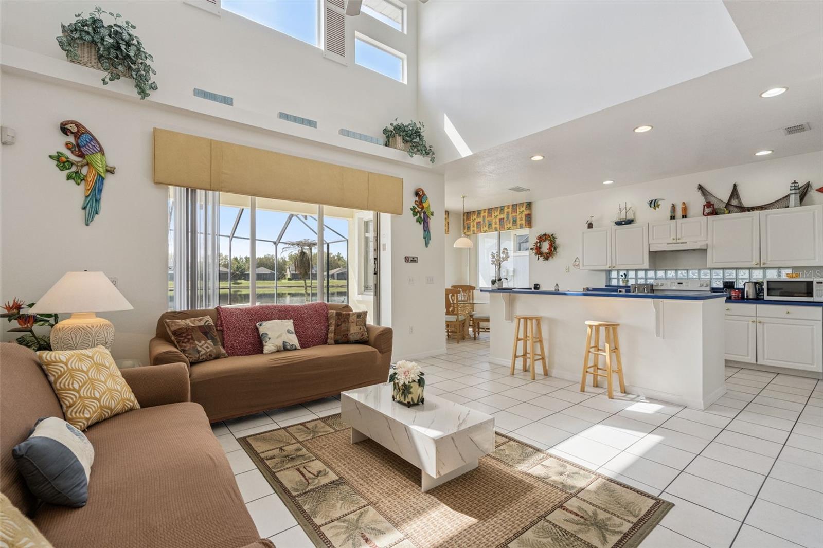 SUNSET LAKES - Residential