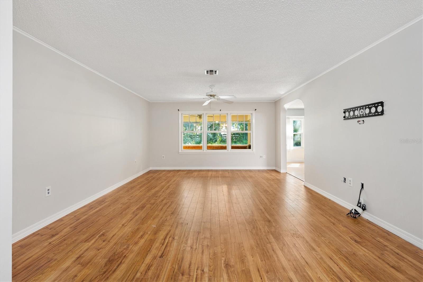 ROLLING HILLS MANOR - Residential