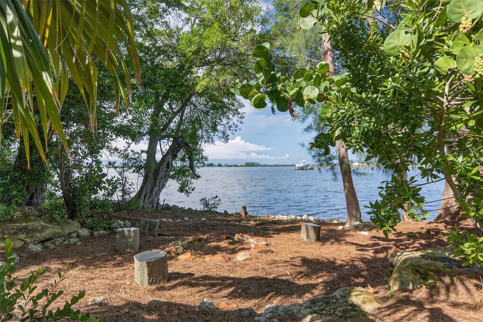BAYVIEW GROVE - Residential