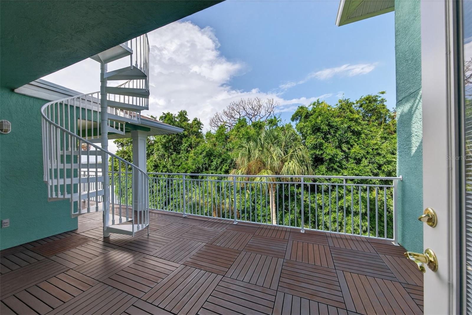 BAYVIEW GROVE - Residential