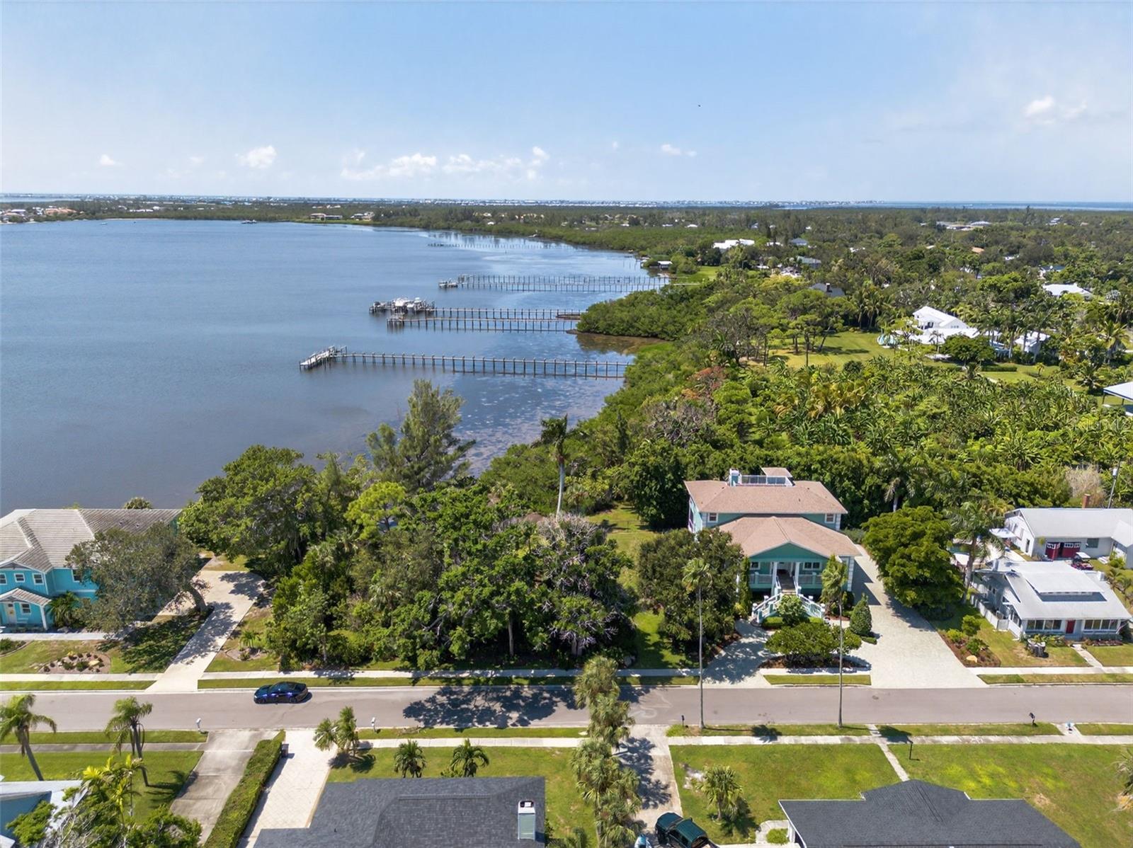 BAYVIEW GROVE - Residential