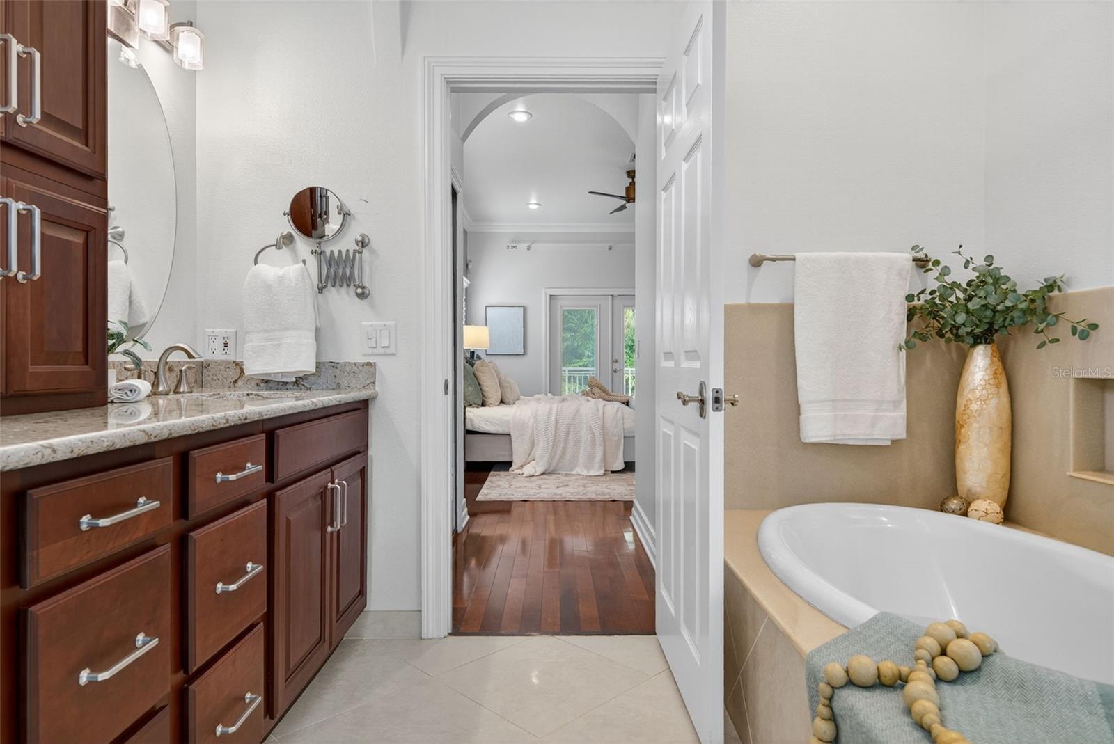 BAYVIEW GROVE - Residential