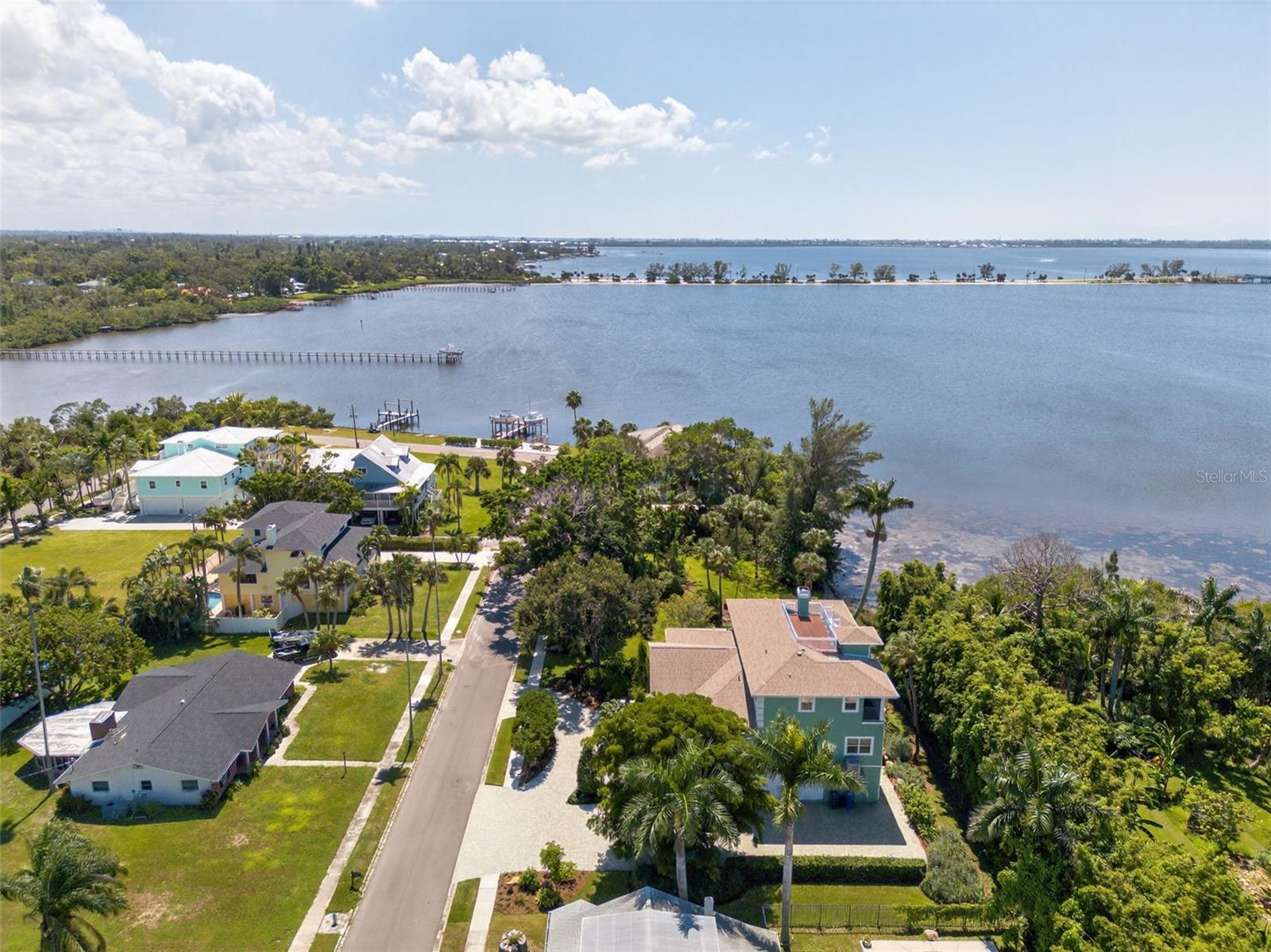 BAYVIEW GROVE - Residential