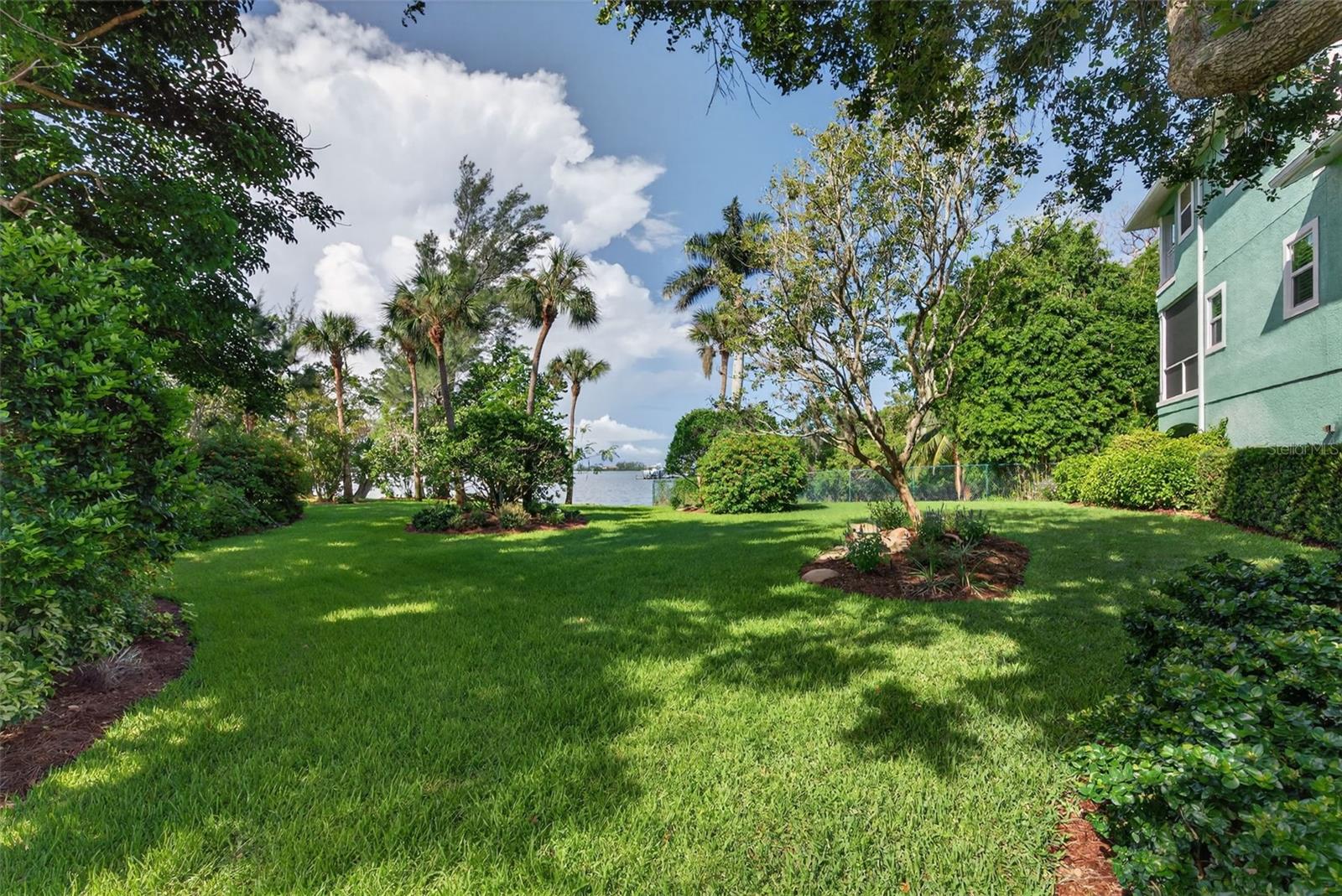 BAYVIEW GROVE - Residential