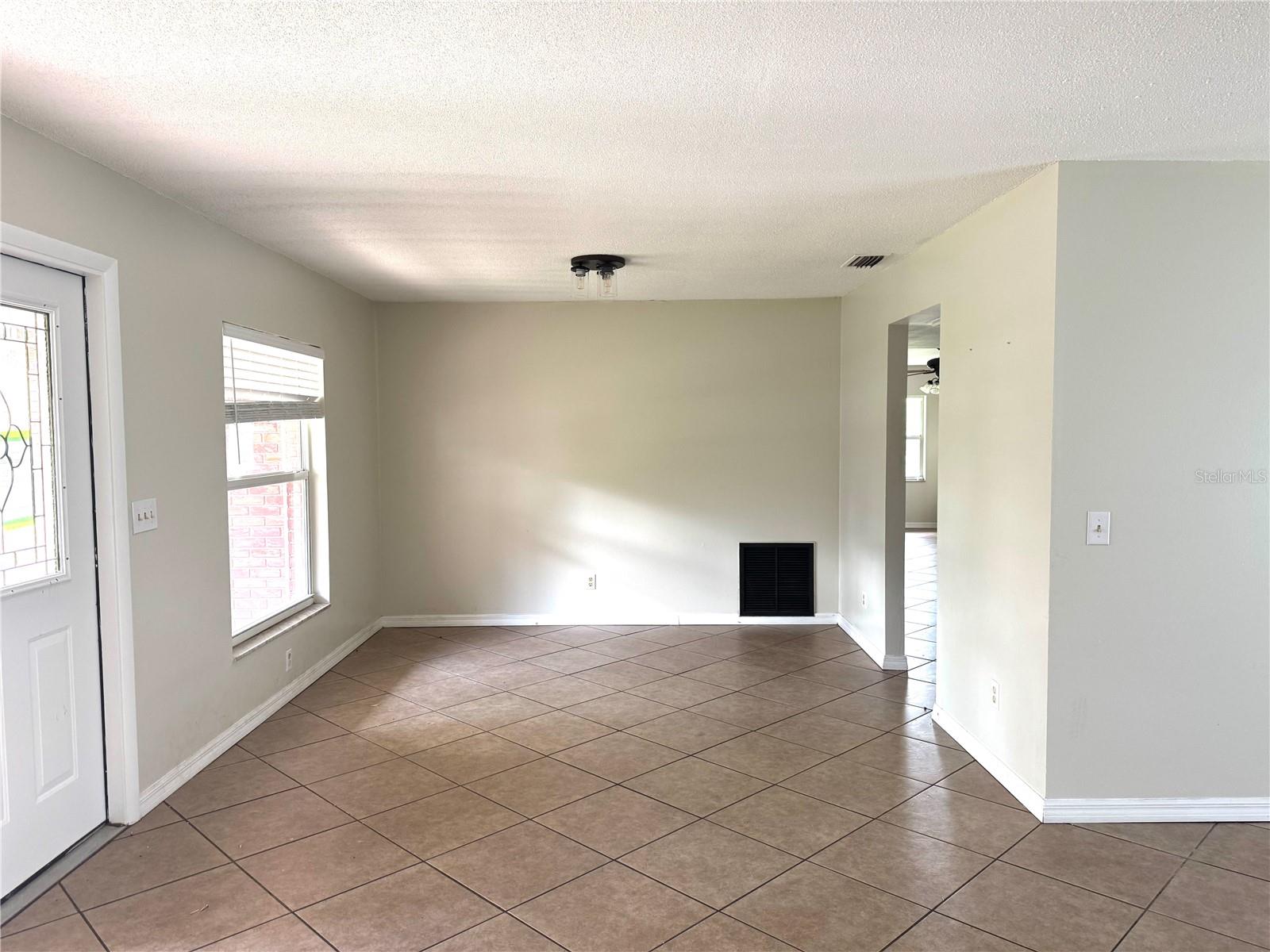 3645 E COUNTRY SIDE DRIVE