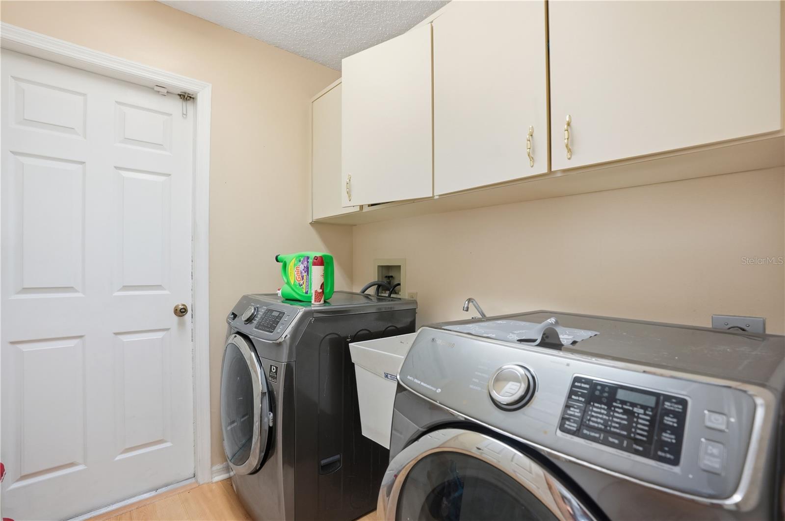 SEVEN HILLS - Residential