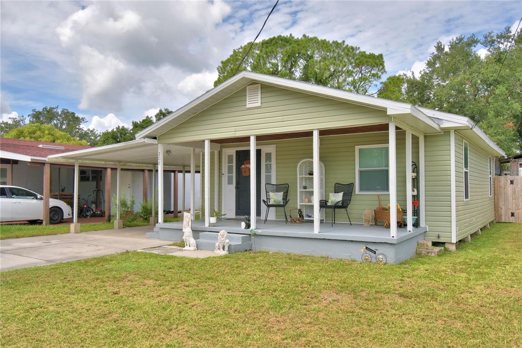 Photo of 208 Florida Drive, Auburndale, FL 33823 (MLS # P4935633)