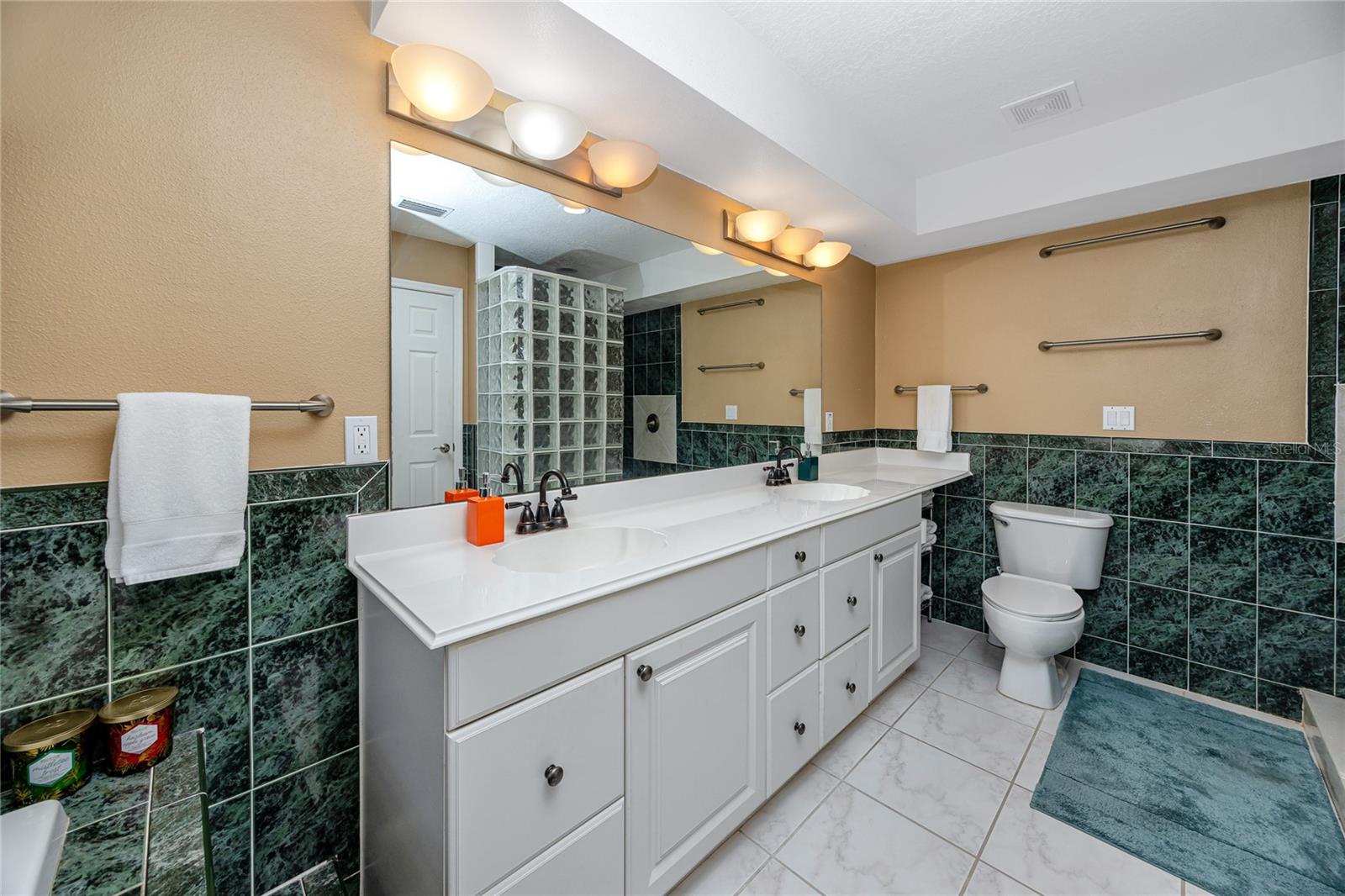 TIERRA VERDE UNIT 1 3RD REP - Residential