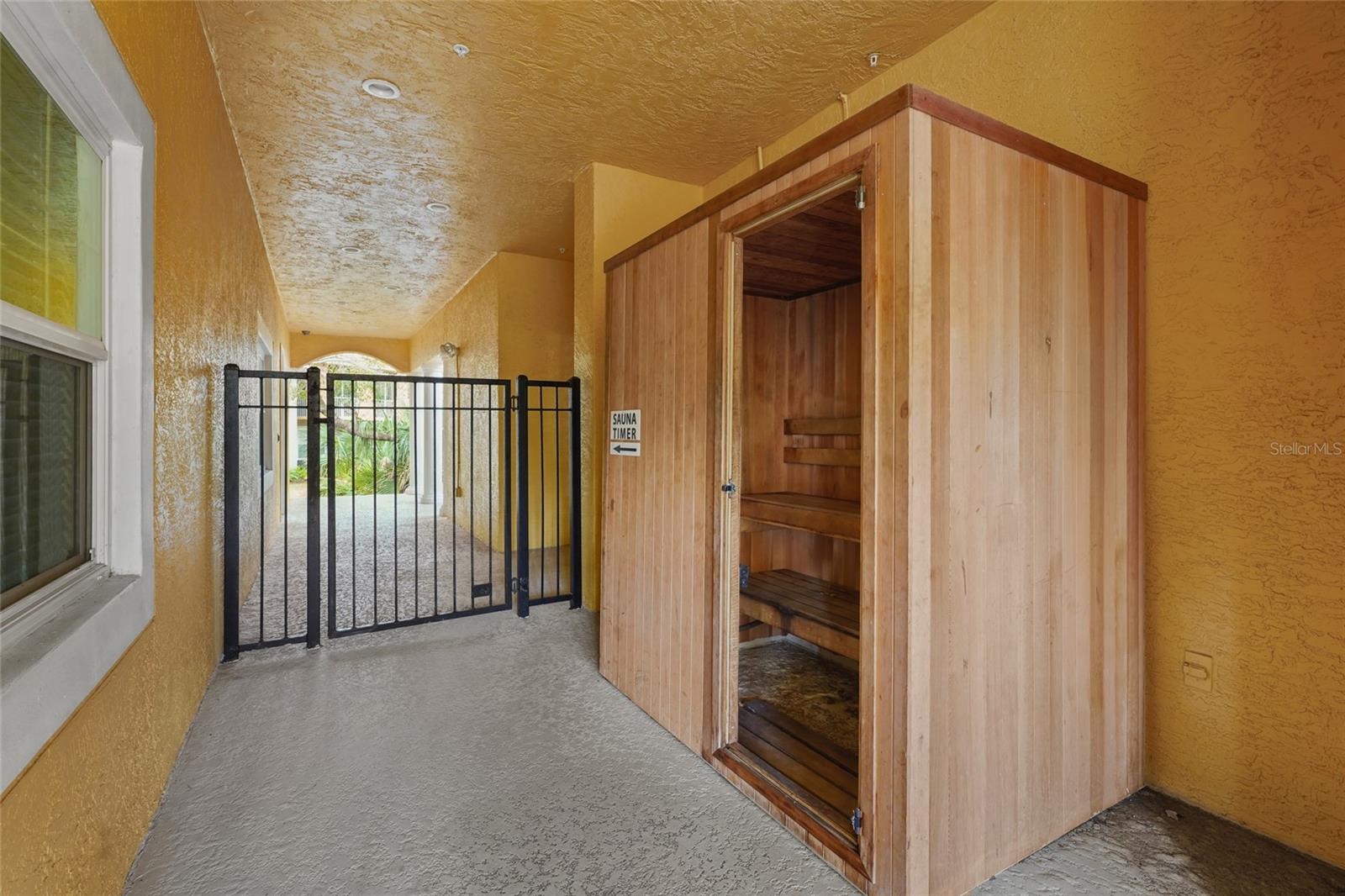 LAS PALMAS OF SARASOTA - Residential