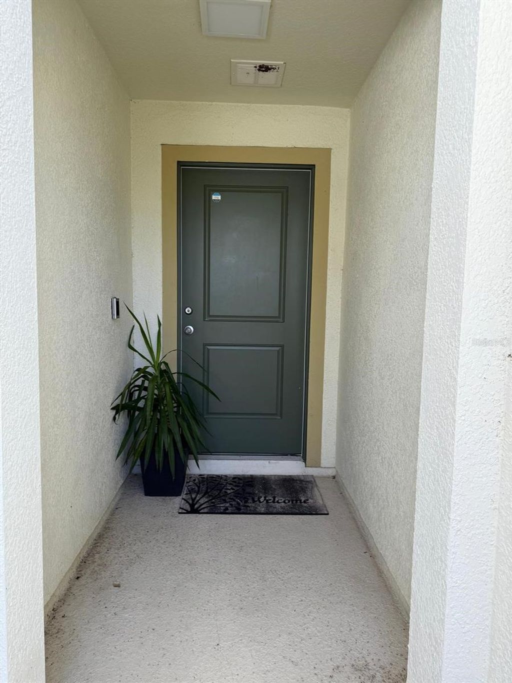 Photo of 3230 Bayou Lane, Tavares, FL 32778 (MLS # O6334026)