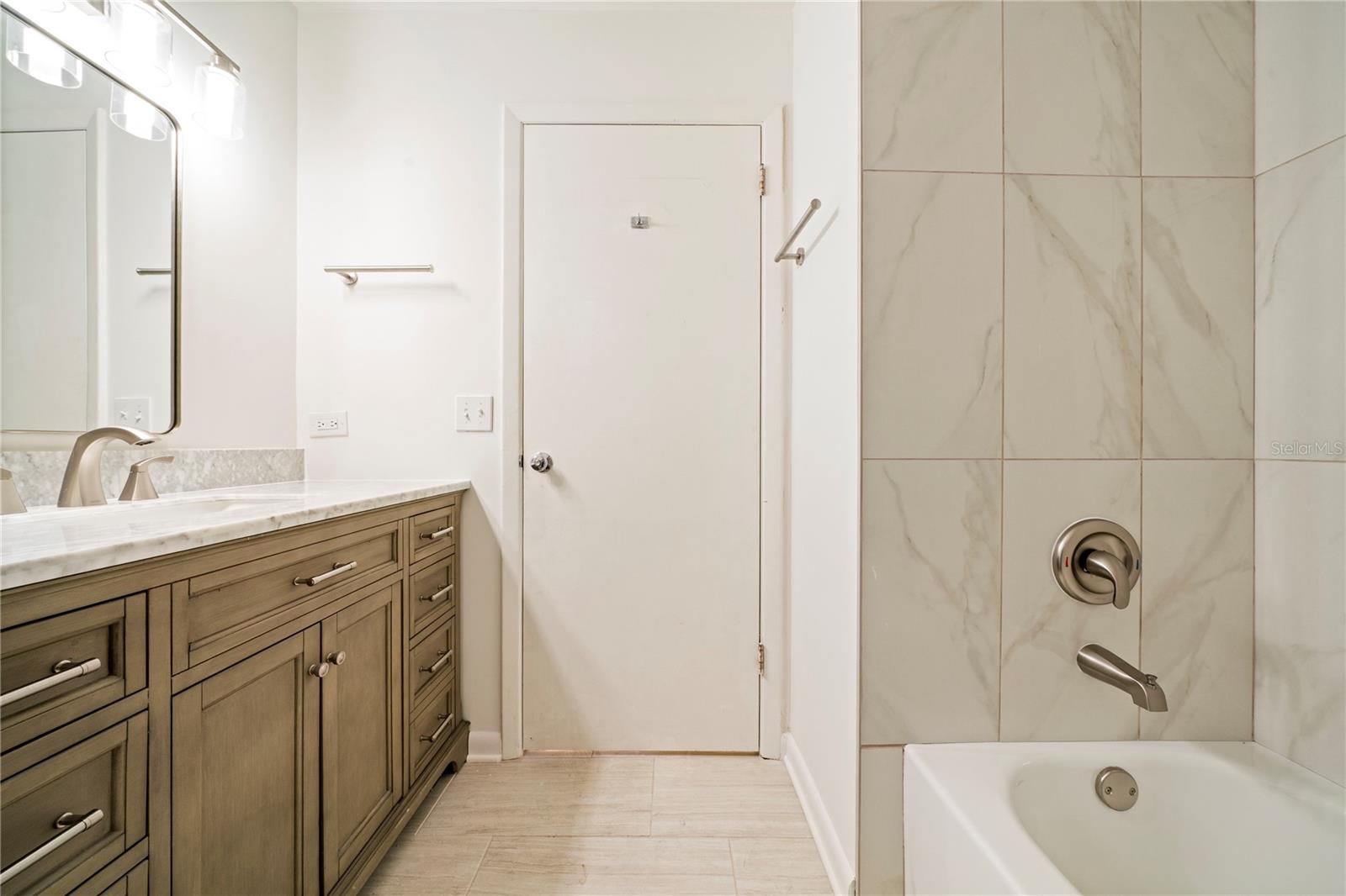 CARROLLWOOD SUB UNIT 2 - Residential