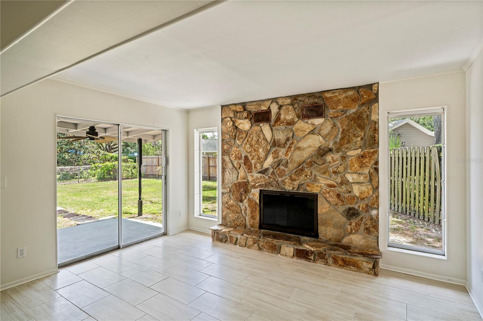 CARROLLWOOD SUB UNIT 2 - Residential