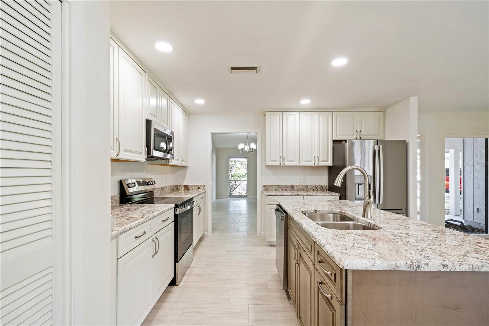 CARROLLWOOD SUB UNIT 2 - Residential
