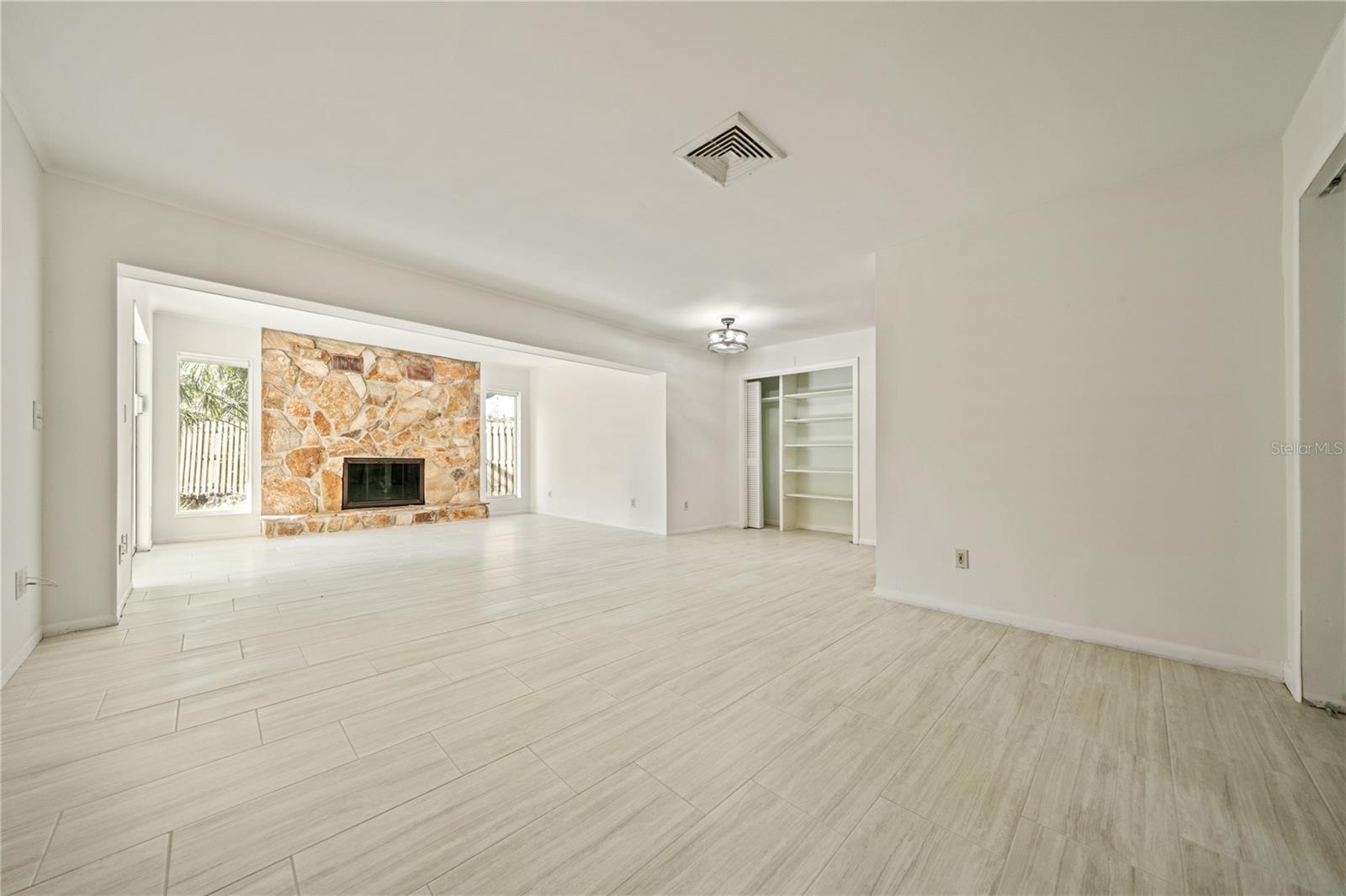 CARROLLWOOD SUB UNIT 2 - Residential