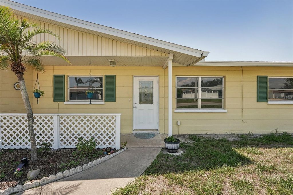 Photo of 1190 Jamaica Road, Venice, FL 34293 (MLS # A4653956)