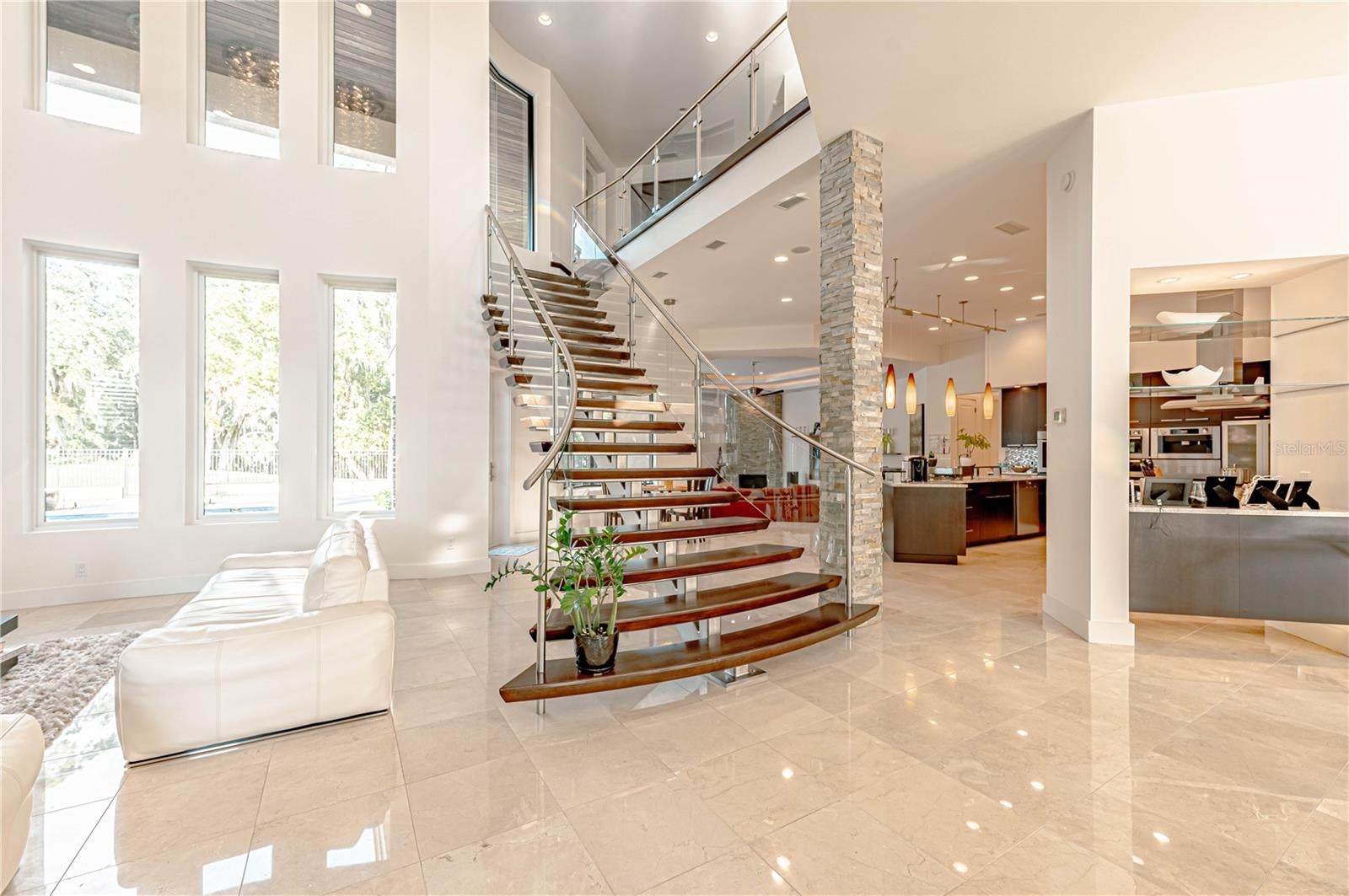 410 CANTERWOOD DRIVE
