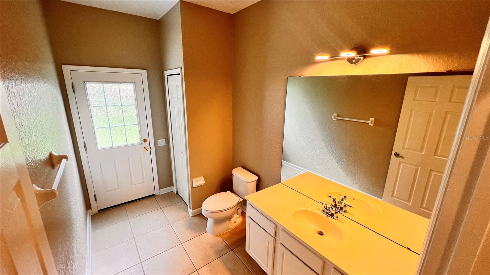 SPRING ISLE - Residential Lease