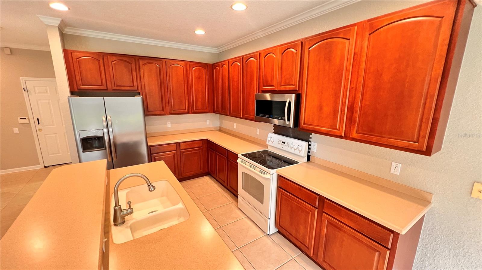 SPRING ISLE - Residential Lease