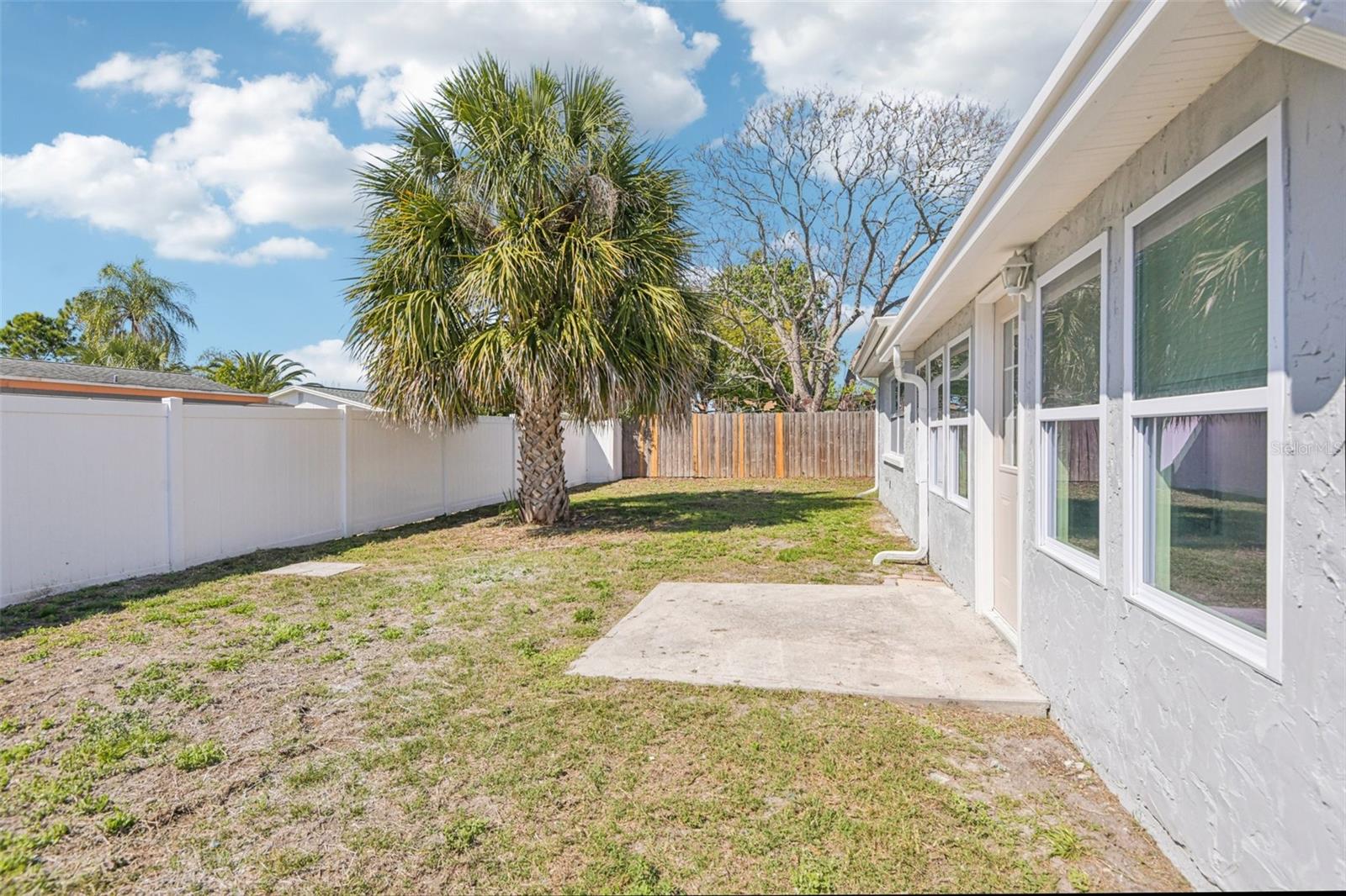 EMBASSY HILLS - Residential