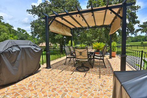 Tiny photo for 4888 SW 7th Avenue Road, Ocala, FL 34471 (MLS # OM681557)