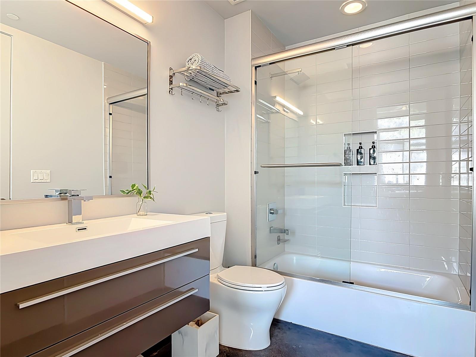 302 BROADWAY CONDO - Residential