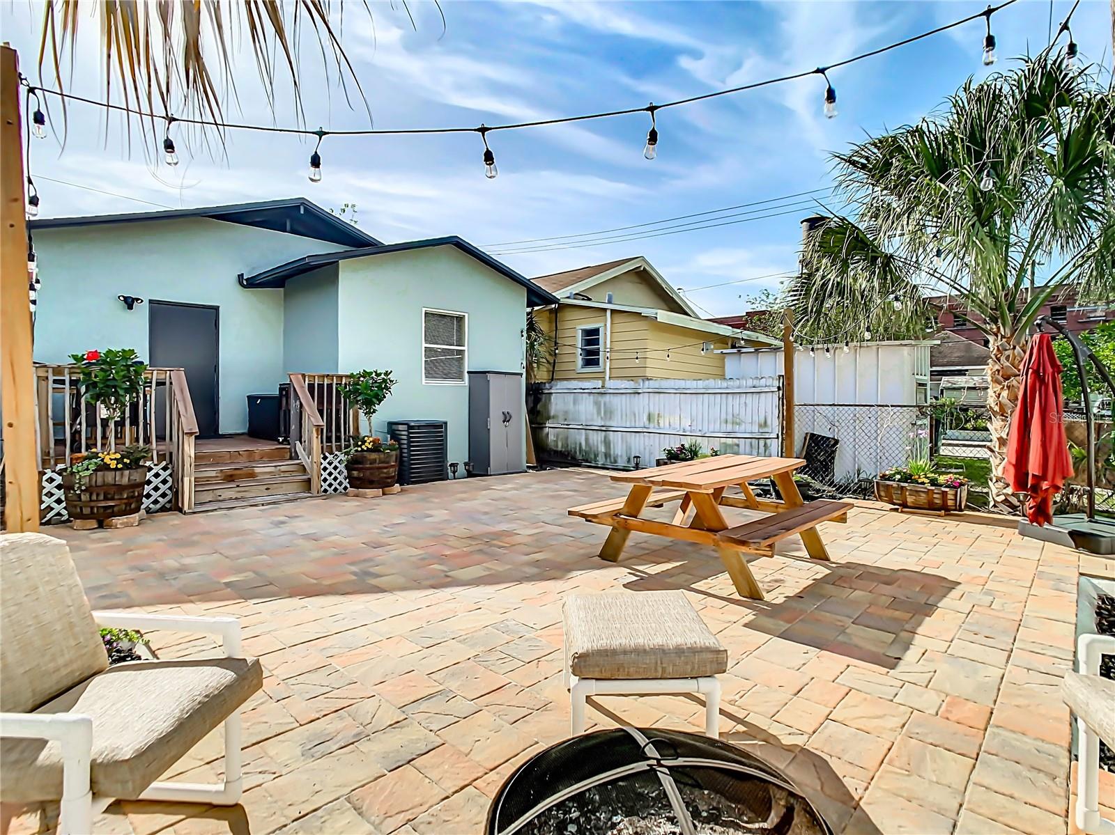 2904 SANCHEZ STREET