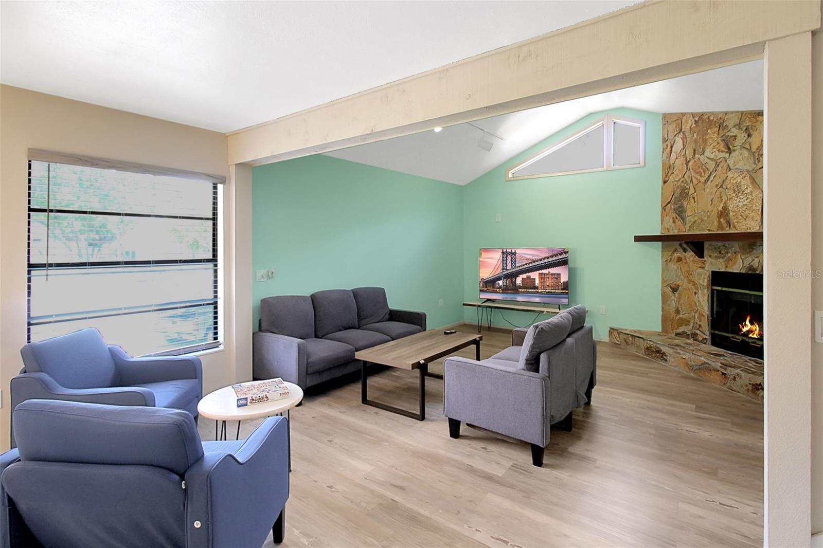 CONQUISTADOR BAYSIDE - Residential Lease