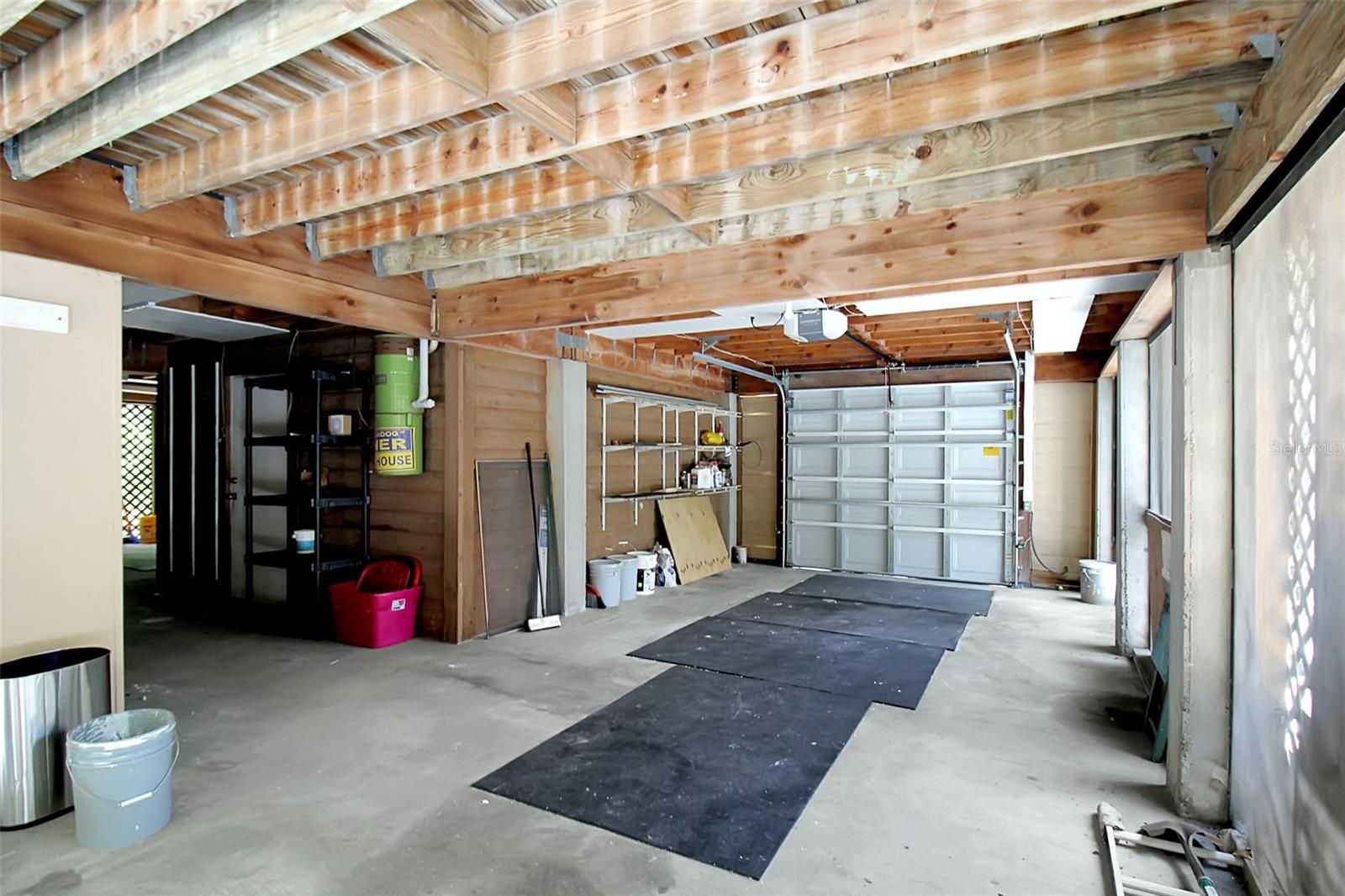 CONQUISTADOR BAYSIDE - Residential Lease