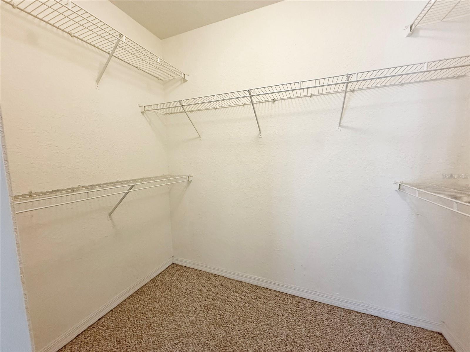 VISCONTI EAST - Residential Lease