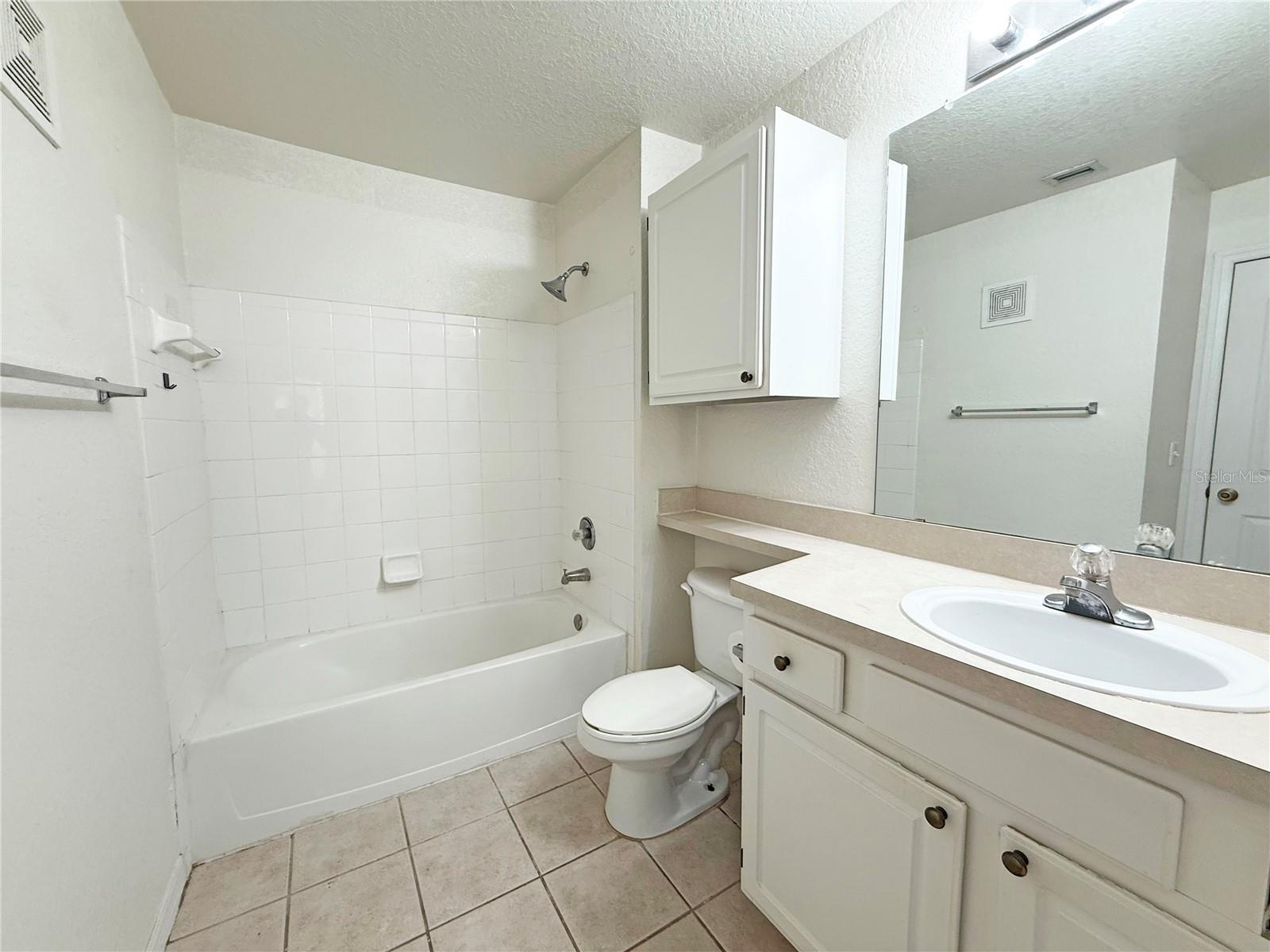 VISCONTI EAST - Residential Lease