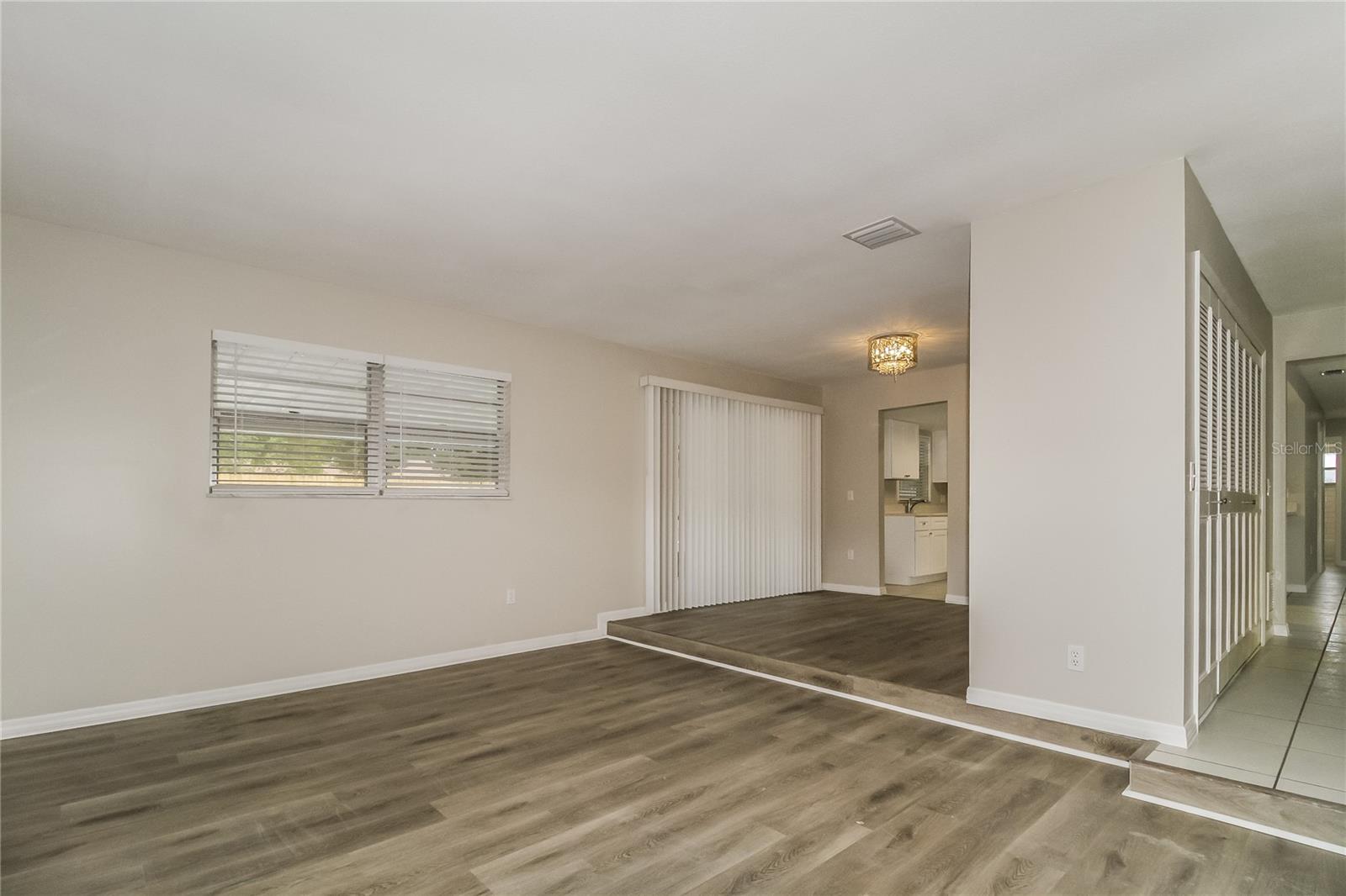 SPRING OAKS UNIT 3 - Residential Lease