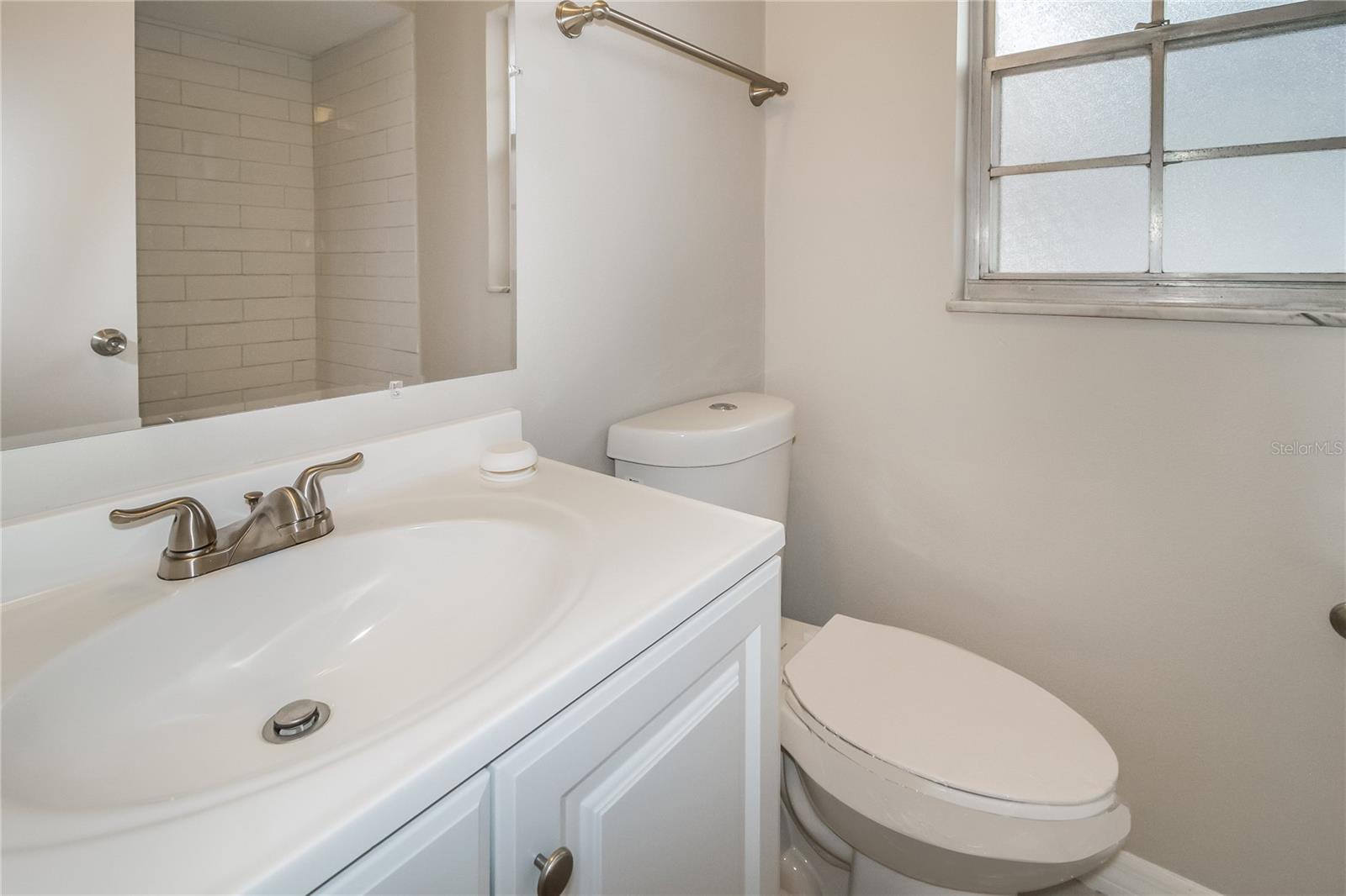 SPRING OAKS UNIT 3 - Residential Lease