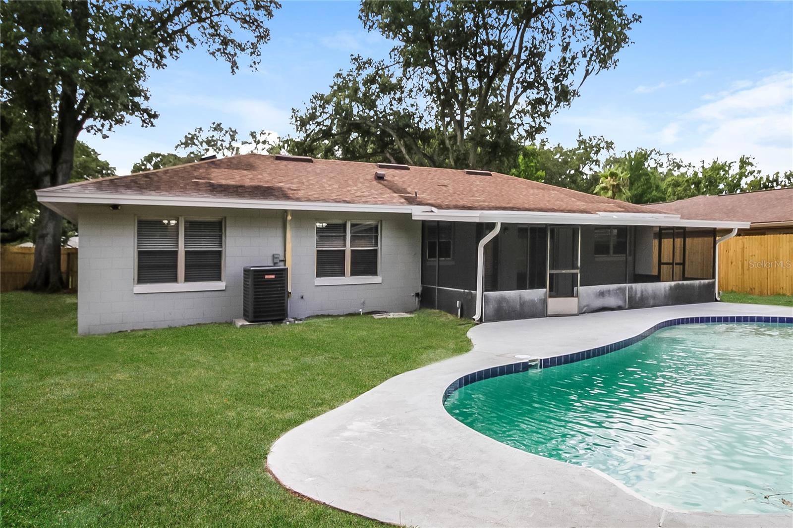 SPRING OAKS UNIT 3 - Residential Lease