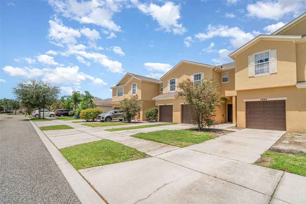 Photo of 1984 Hawks View Drive, Ruskin, FL 33570 (MLS # TB8414509)