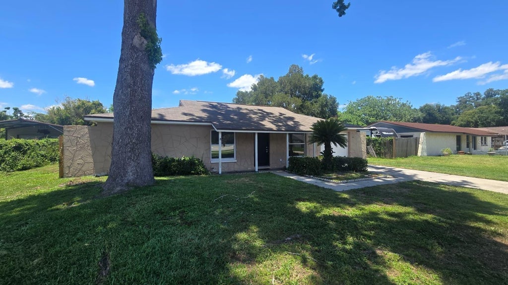 Photo of 1726 Elise Marie Drive, Seffner, FL 33584 (MLS # TB8521434)