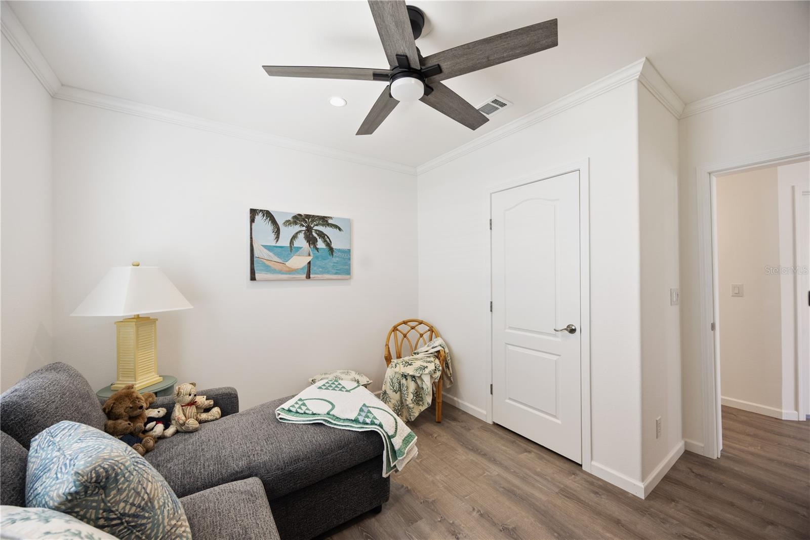 POLYNESIAN VILLAGE - Residential