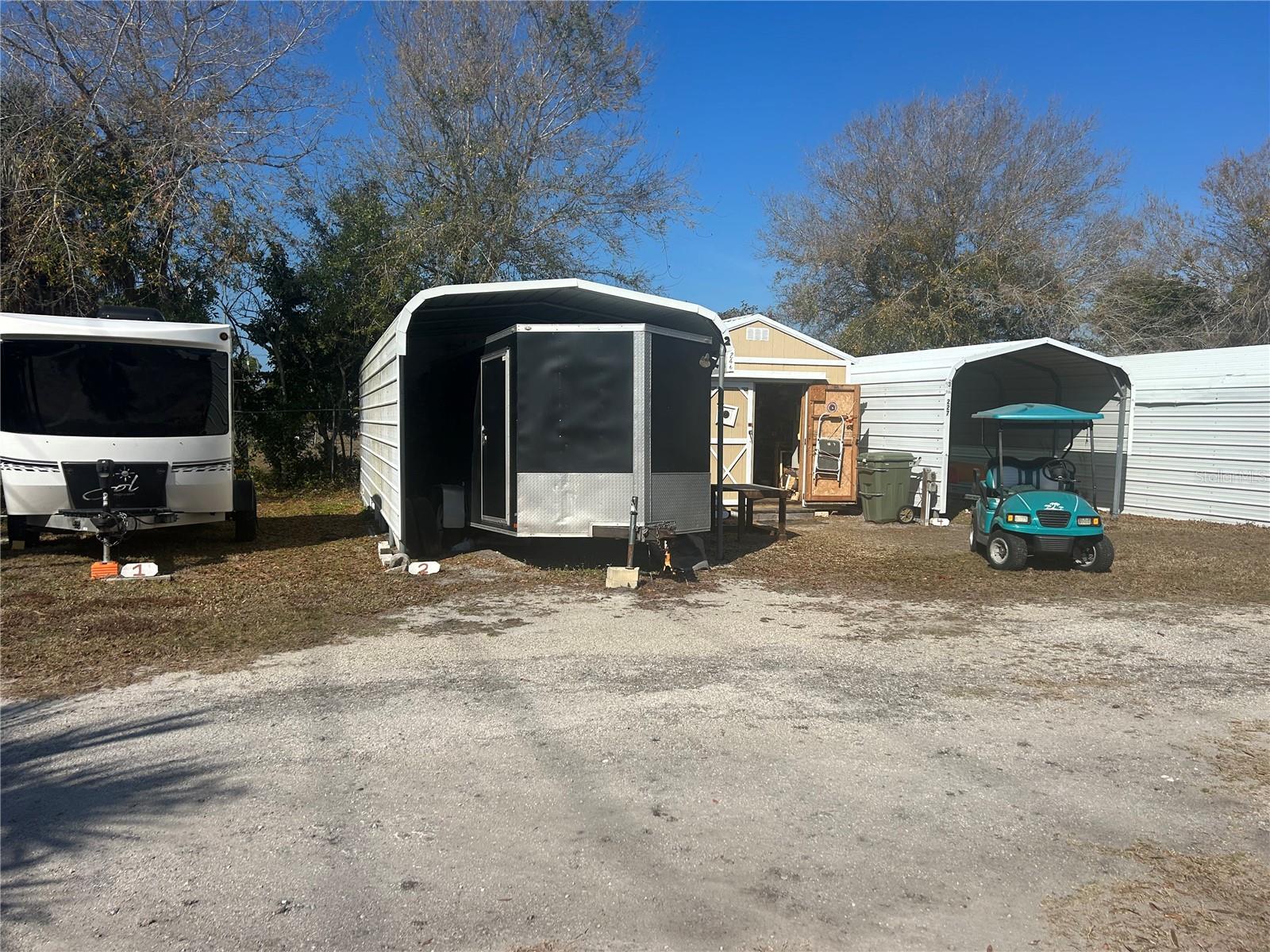 POLYNESIAN VILLAGE - Residential