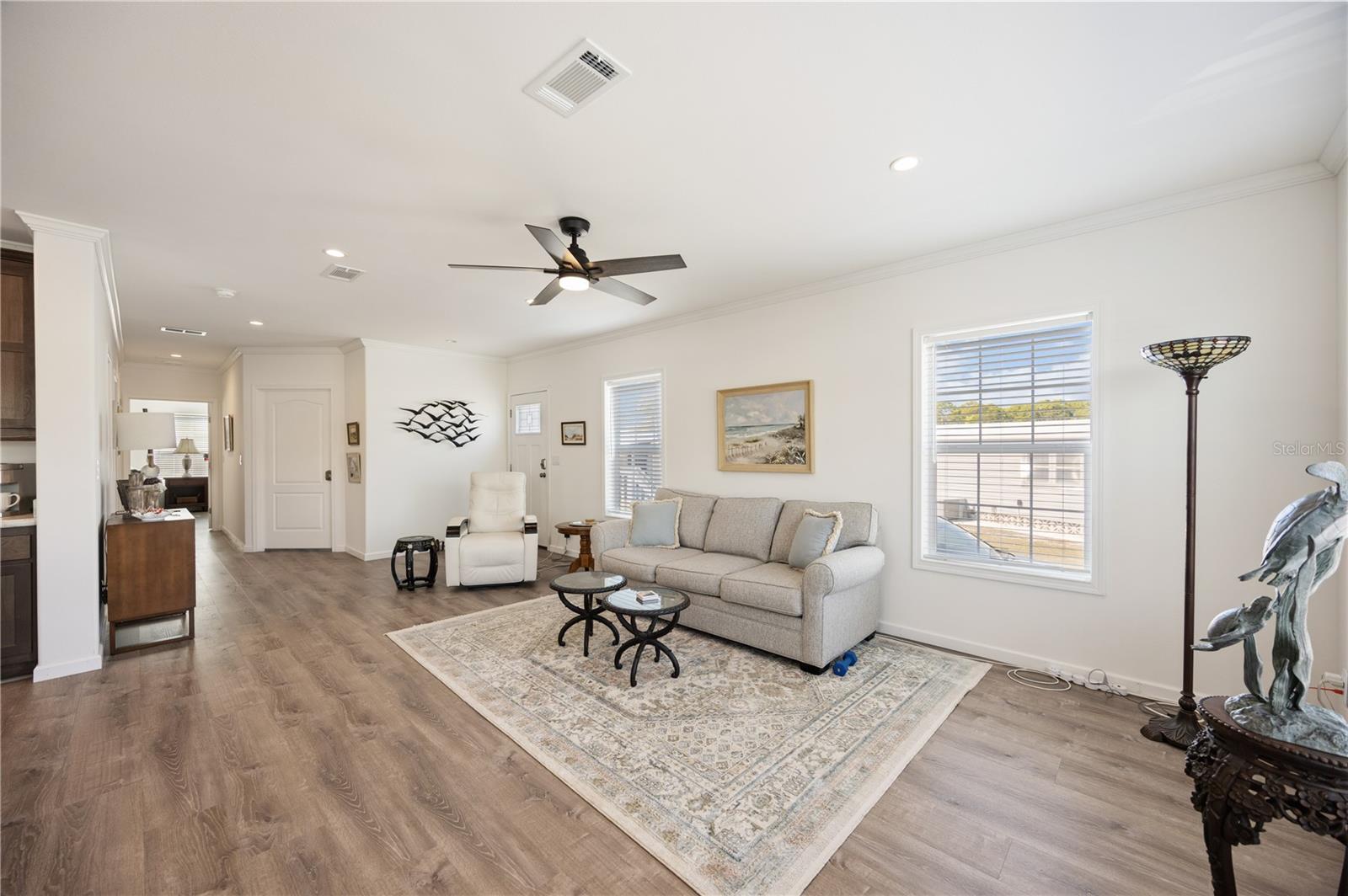 POLYNESIAN VILLAGE - Residential